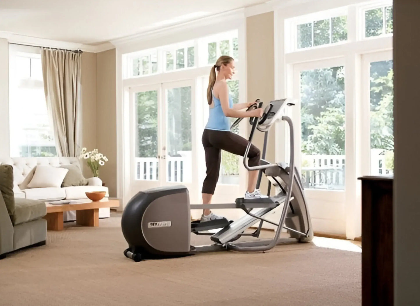 Precor EFX 5.37 Premium Elliptical Crosstrainer (Remanufactured) Image 4