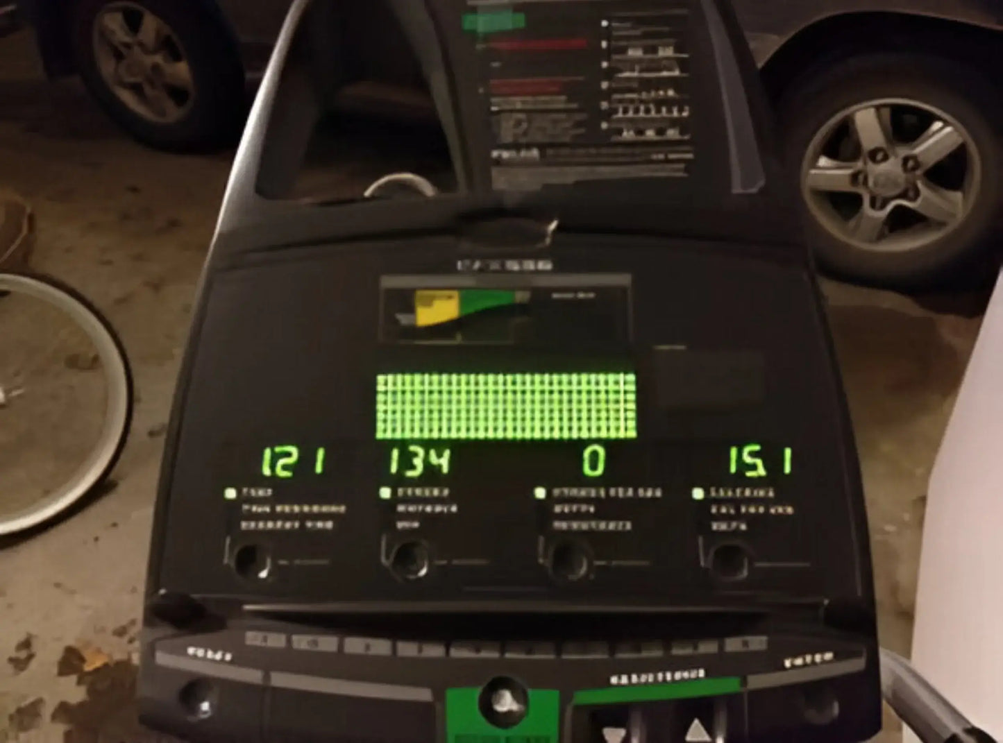 Precor EFX 556 Version 2 Elliptical Cross-Trainer (Remanufactured) Image 2