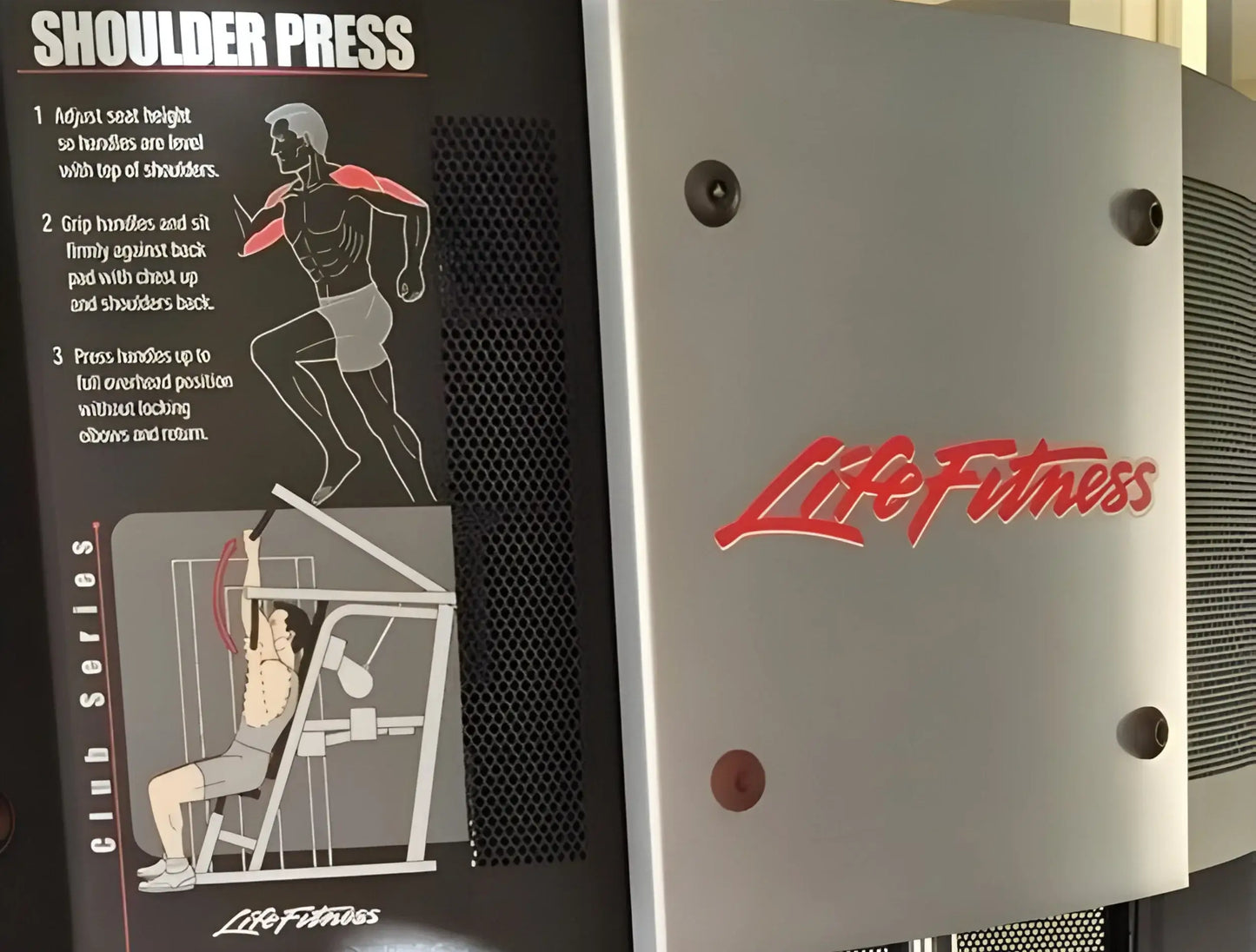 Life Fitness Club Series Shoulder Press CSSP (Remanufactured) Image 3