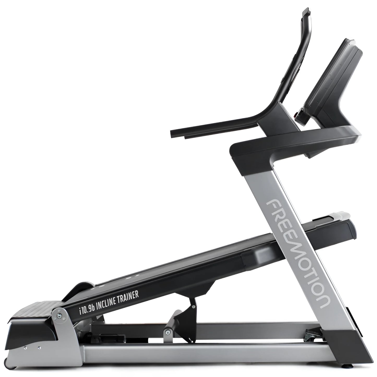 Freemotion i10.9b Incline Trainer (Remanufactured)