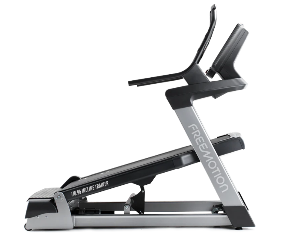 Freemotion i10.9b Incline Trainer (Remanufactured) Image 2