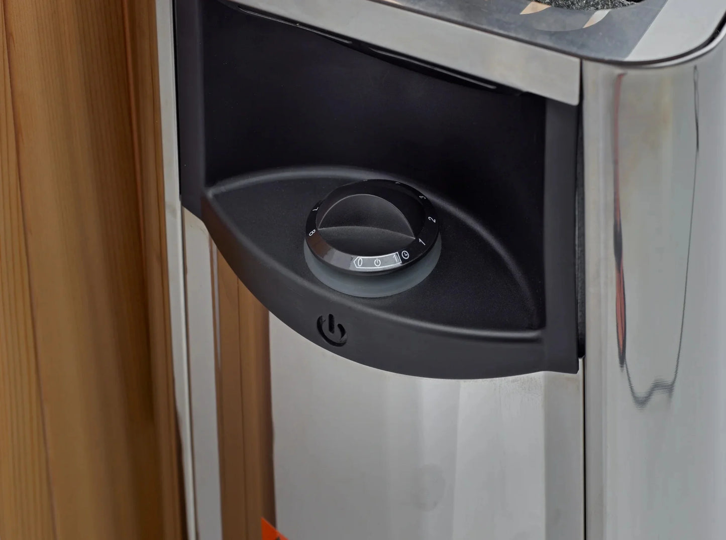 Golden Designs GDI-7206-01 "Kuusamo Edition" 6 Person Indoor Traditional Steam Sauna - Canadian Red Cedar (New)