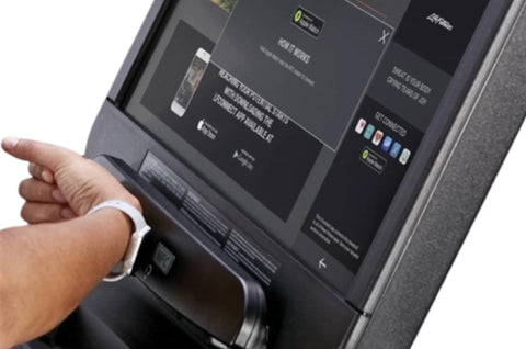 Life Fitness Discover SE3 HD 95R Elevation Recumbent Bike (Remanufactured)