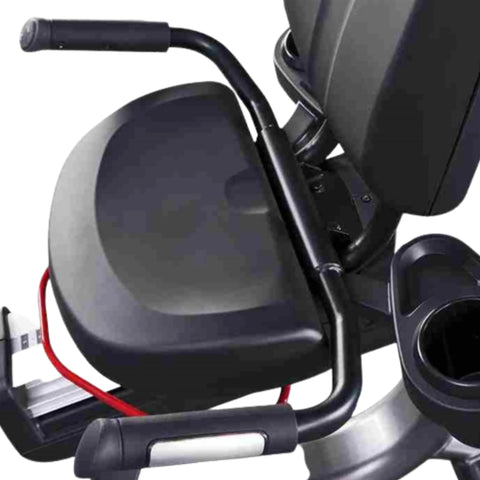 Life Fitness Integrity Recumbent Bike w/SE3 HD Console (Remanufactured)