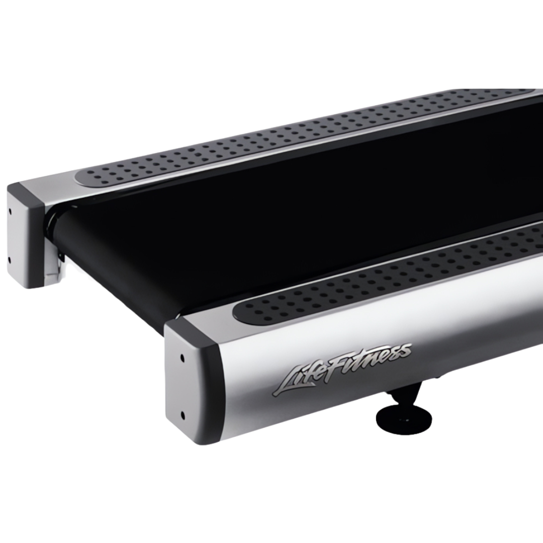 Life Fitness 95Ti Treadmill (Remanufactured)