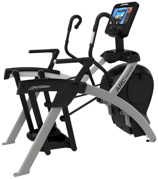 Life Fitness Discover SE3 HD Arc Trainer (Remanufactured)
