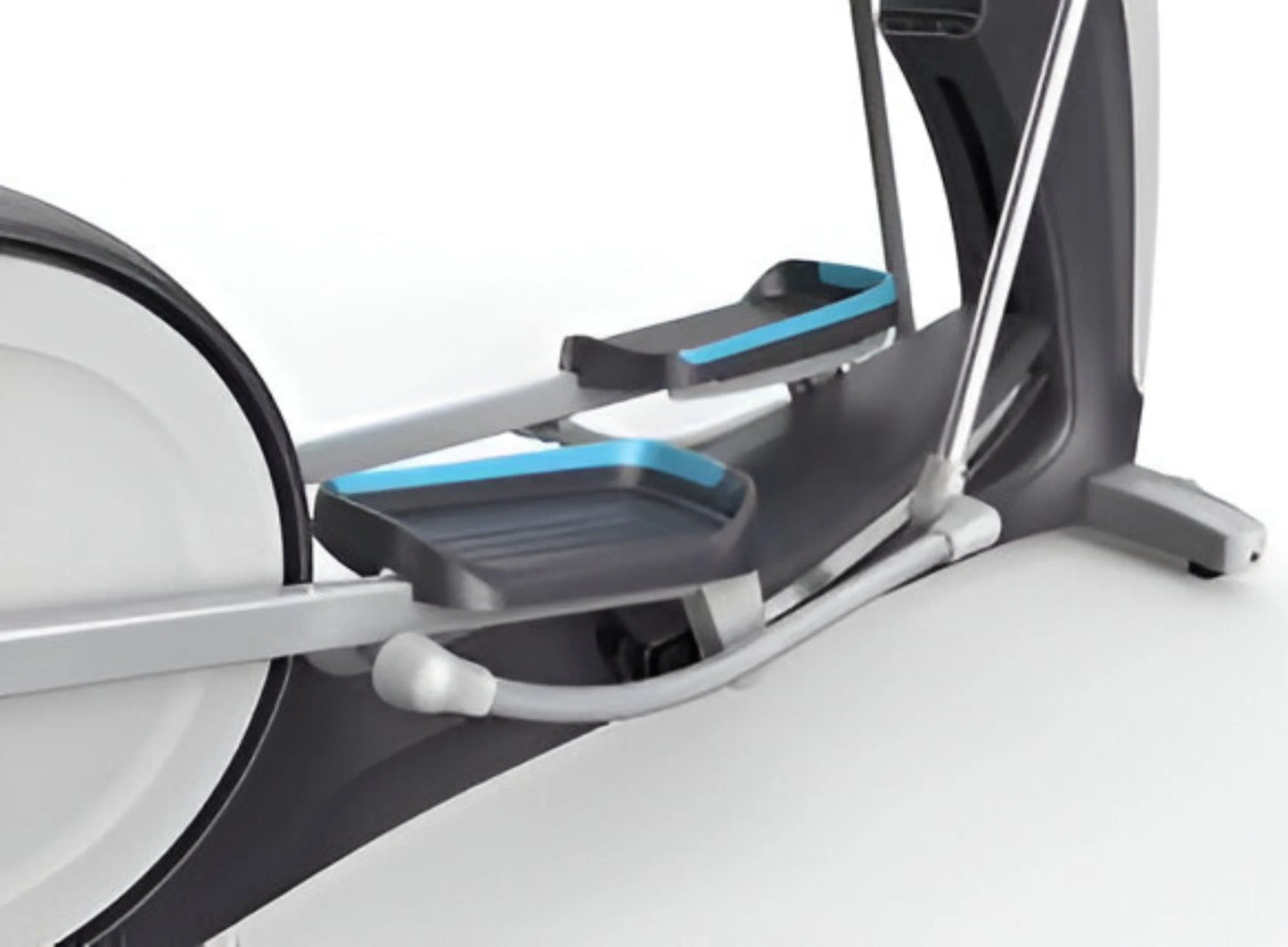 Precor EFX 835 Elliptical w/Converging Crossramp + p30 Console (Remanufactured)